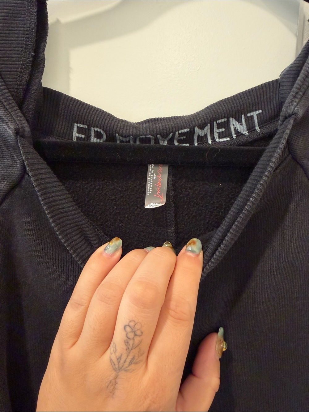 Fp movement by free people Women’s Black Short Sleeve Tie-Waist Sweatshirt Top - Picture 4 of 7